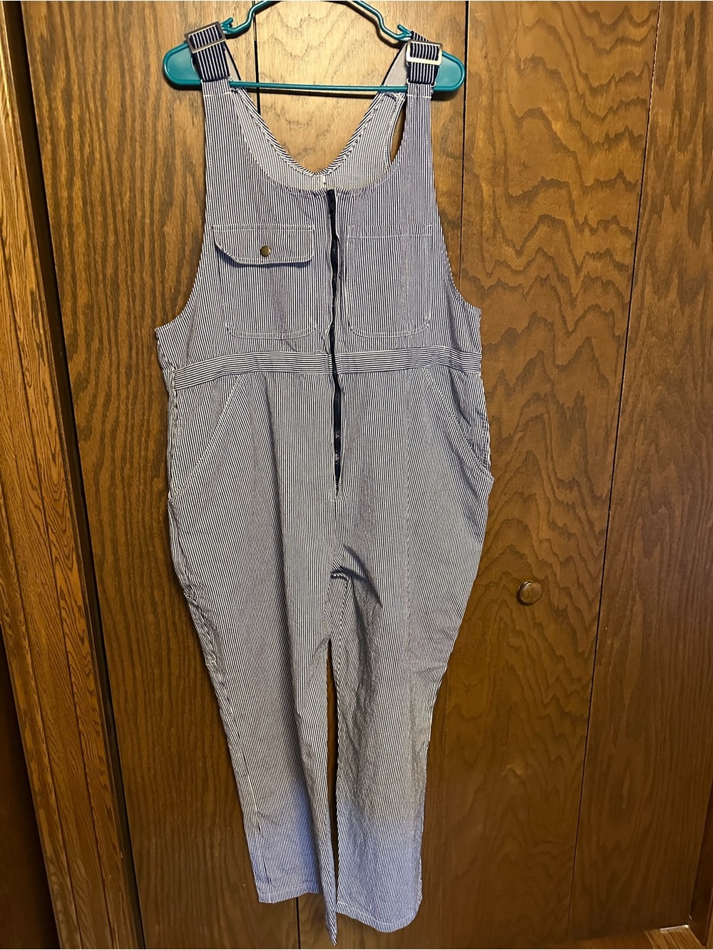 EUC UNISEX SIZE 46 STORM MASTER PINSTRIPE 100% cotton overall navy/white